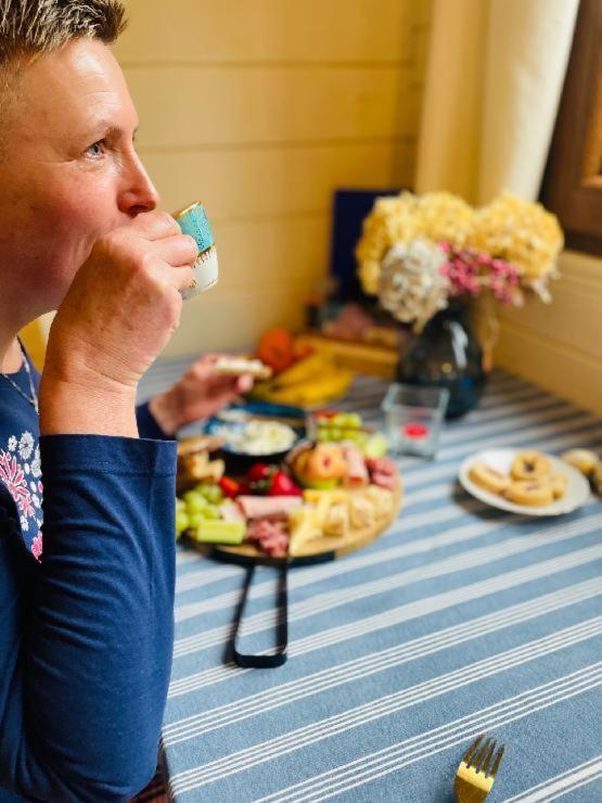 Glamour Maringotka V Np Ceske Svycarsko U Mluvicich Kamenu Stare Krecany Kültér fotó